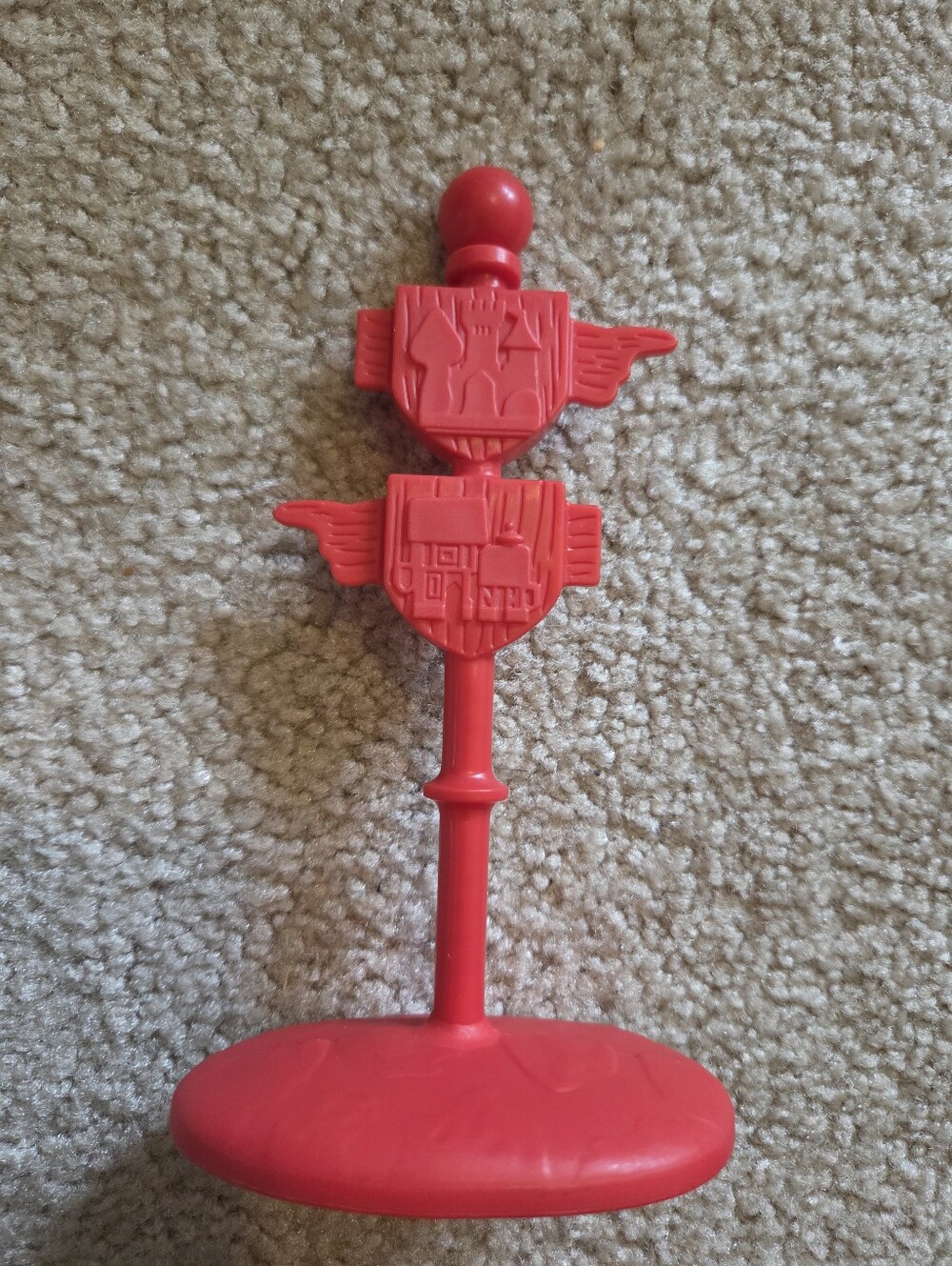 2012 Mike The Knight Glendragon Castle Replacement Red Shield Stand Toy Accessor - Picture 1 of 11